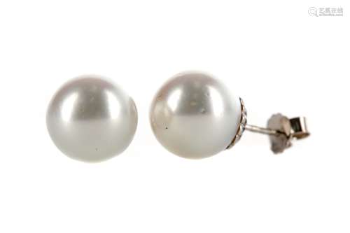 A PAIR OF SOUTH SEA PEARL STUD EARRINGS