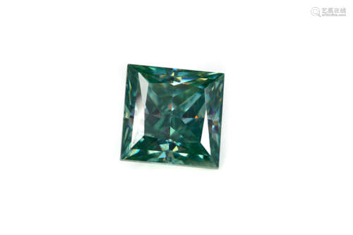 AN UNMOUNTED GREEN MOISSANITE