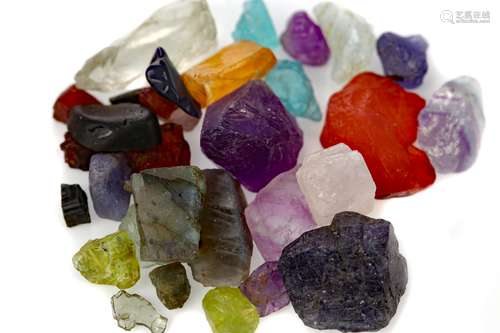 **A COLLECTION OF ROUGH UNMOUNTED GEMSTONES