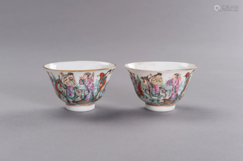 A PAIR OF TWO CHINESE PORCELAIN CUPS