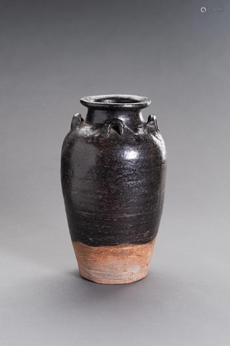 A HENAN BLACK-GLAZED CERAMIC AMPHORA VASE, SONG