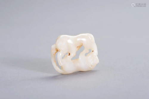 A WHITE JADE DOUBLE CAT CARVING