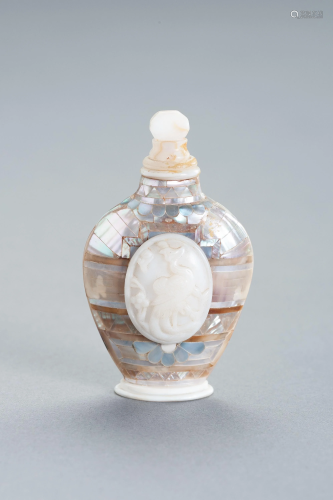 A MOTHER OF PEARL AND GLASS SNUFF BOTTLE