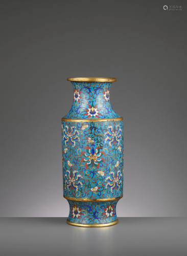 A CLOISONNE ENAMEL LANTERN VASE, JIAQIN