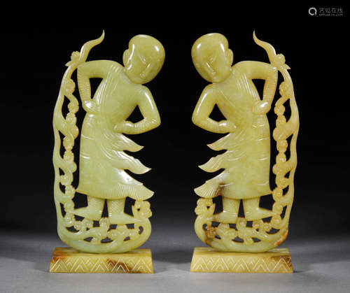 A PAIR OF YELLOW JADE DISPLAY ORNAMENTS