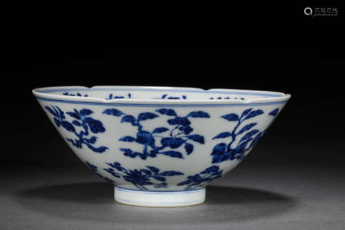 A PORCELAIN LOBED BOWL