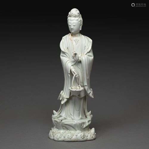 STATUETTE en porcelaine blanc-de-Chine, représentant une dée...