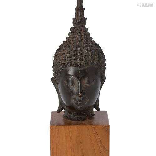 Thaïlande, XXe siècle Tête de Bouddha en bronze de patine br...