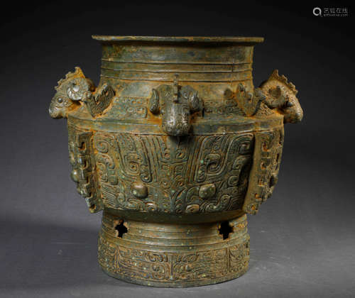 A BRONZE SQAURE ZUN WINE VESSEL