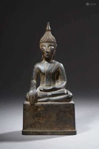 THAILANDE - XIXe siècle.Statuette de bouddha en bronze à pat...