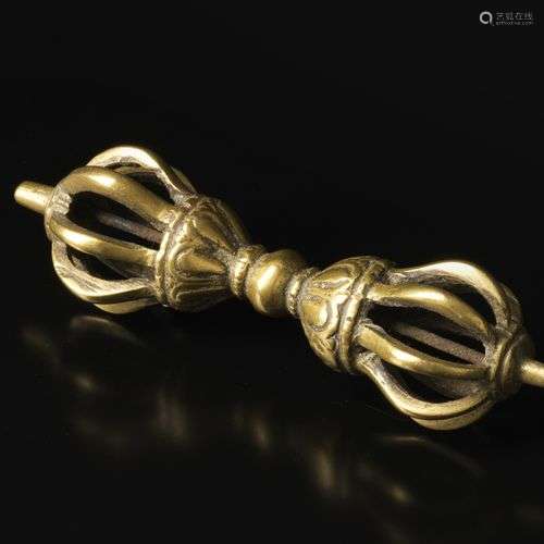 Vajra à neuf pointes Tibet Alliage cuivreux. L. 12 cm Les va...