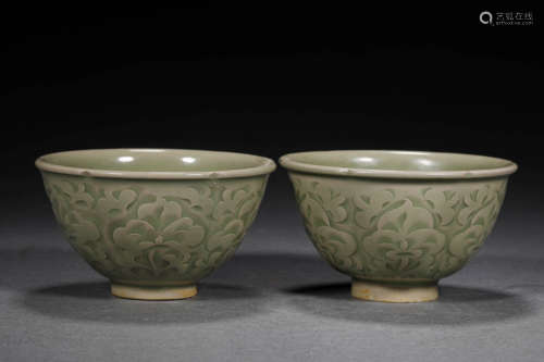 A PAIR OF YAO ZHOU PORCELAIN BOWLS