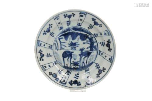 A blue and white 'kraak' porcelain dish, decorated with deer...