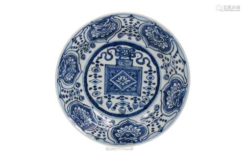 A blue and white 'kraak' porcelain dish, decorated with a te...