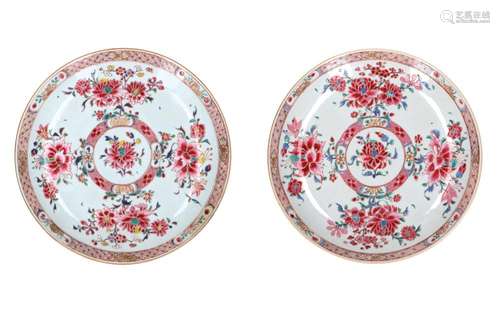 A pair of famille rose porcelain dishes, decorated with flow...