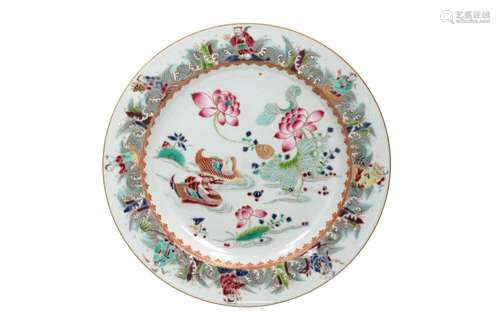 A famille rose porcelain plate with the reverse covered in r...