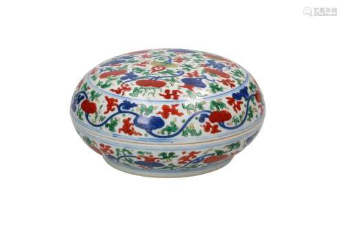 A wucai porcelain lidded box, with a decoration of aquatic p...