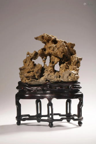 A Chinese scholar's pierced stone, L 35 cm - Width 15,5