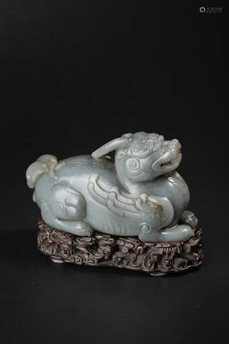 A Chinese grey jade carving of a kylin, L 4,8 cm -