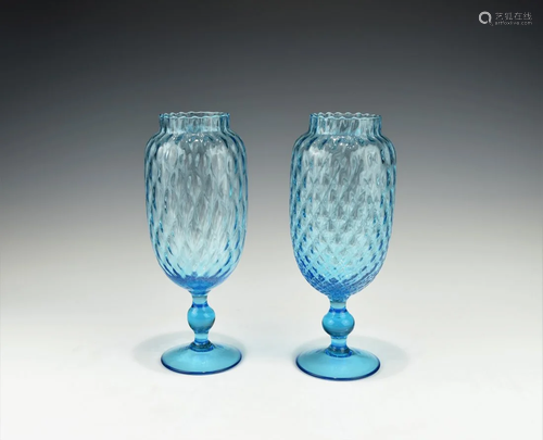 A PAIR OF TURQUOISE HAND BLOWN PEDESTAL VASE