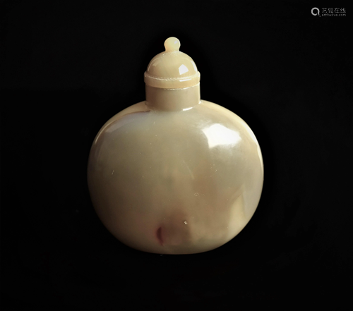 ONE CHINESE AGATE SUFF BOTTLE