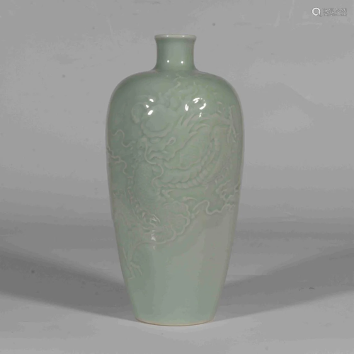 A CELADON DRAGON RELIEFS MEIPING VASE