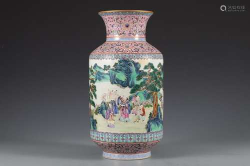 FAMILLE ROSE & TURQUOISE GLAZED FIGURES VASE