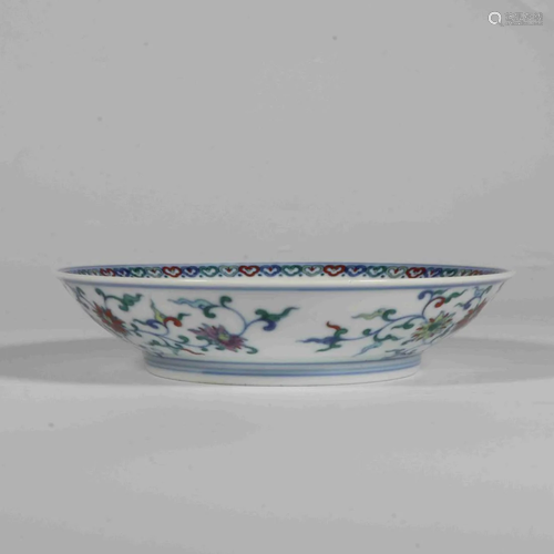 A DOUCAI 'LONGEVITY' PORCELAIN PLATE