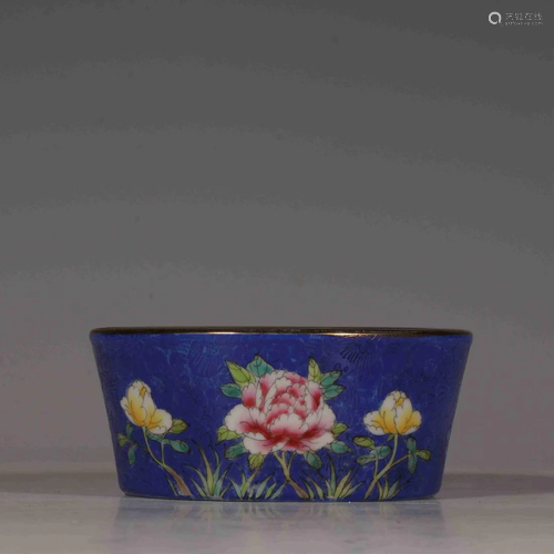 A BLUE GLAZED FAMILLE ROSE FLORAL BRUSH WASHER