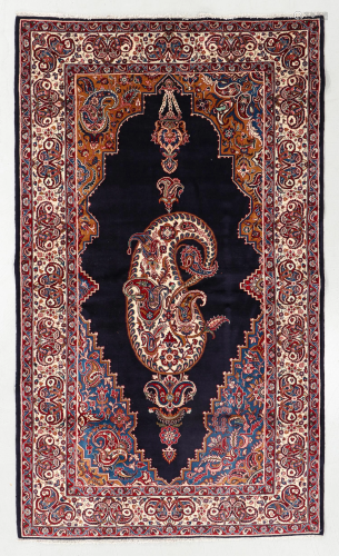 Hamadan Rug, Persia, Mid 20th C., 5'0'' x 8'6''