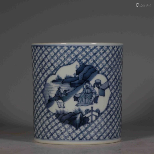 BLUE & WHITE OPEN FACE FIGURES BRUSH POT