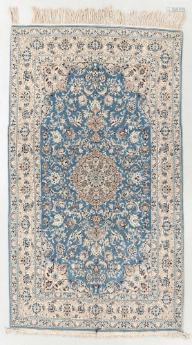 Fine Isfahan Rug, Persia, Mid 20th C., 5'0'' x 8'10''
