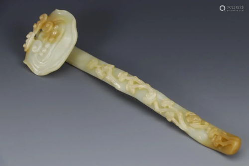 A JADE CARVING PIECE OF RUYI SCEPTER