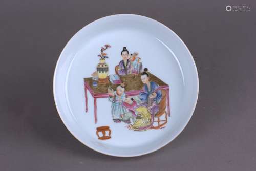 A FAMILLE ROSE 'FIGURAL' PORCELAIN DISH