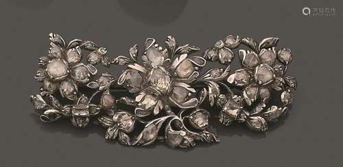 Broche en argent 925 millièmes à décor de feuillages ornée d...