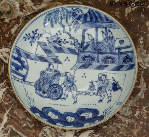 CHINE XIXème siècle Assiette calotte en porcelaine bleu blan...