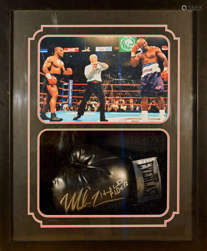1997 拳王泰森、霍利菲尔德签名拳套及比赛现场照 彩色照片 拳套 证...