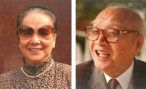 钱万里 1986 刘海粟夫妇肖像（2张） 彩色冲印 签名/C-Print, Signe...