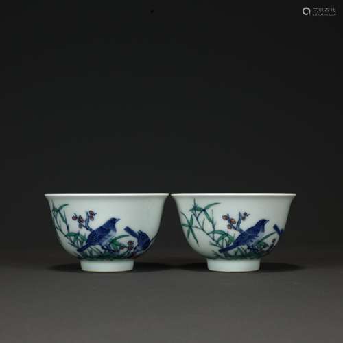 A Pair Of Blue And White Birds And Flowers Cups