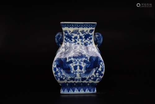 A Blue And White Phoenix And Flowers Square Vase