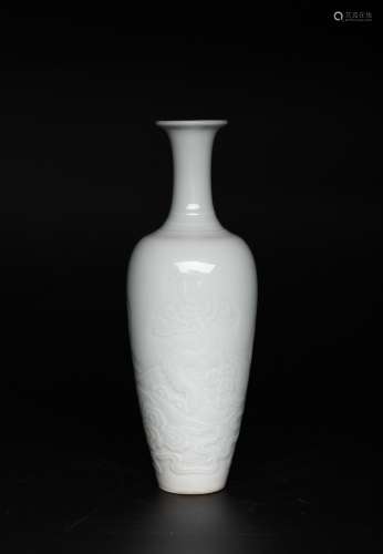An Incised Pale Blue Glaze Willow-Leaf-Shaped Vase