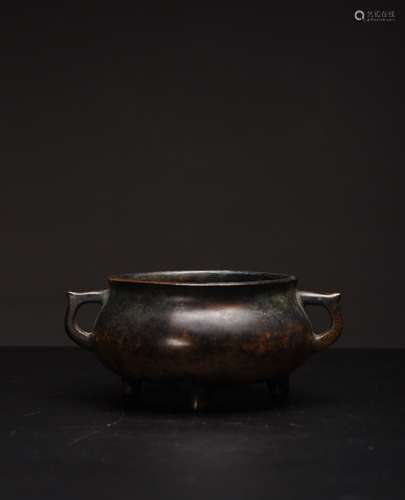 A Bronze Double-Eared Tripod Censer