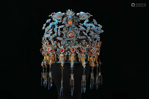 An Agate Inlaid Filigree Twin-Dragon And Phoenix Coronet