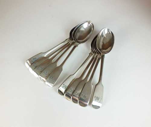 A set of ten Victorian Fiddle pattern silver teaspoons