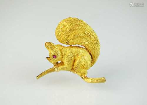 A French gold Hermes brooch in the form of a squirrel