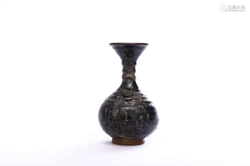 A Black-Ground Phoenix-Tail Necked Vase