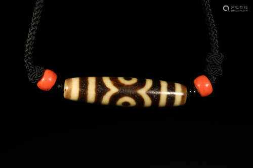 A Three-Eye Dzi Bead