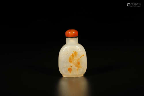 An Agate Fu&Shou Figural Snuff Bottle