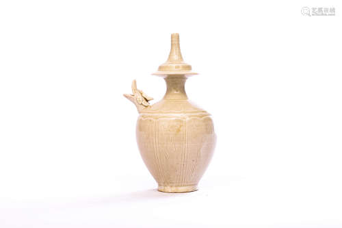 A White-Glaze Phoenix-Mouth Vase