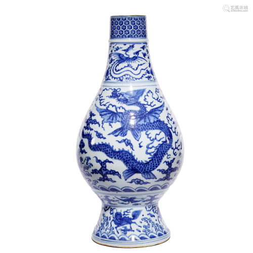 Chinese Porcelain Blue & White Dragon & Phoenix Vase